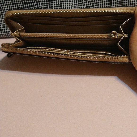 M.K Golden metallic Leather Wallet - Picture 12 of 12